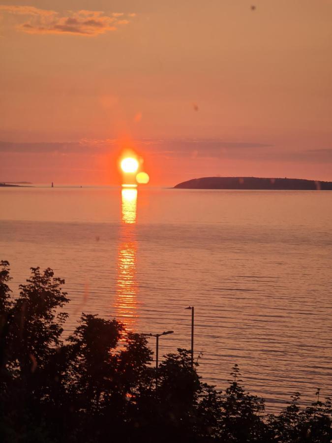 فيلا 4Br Sea View Escape-Near Snowdonia& Coastal Trails Penmaen-mawr المظهر الخارجي الصورة